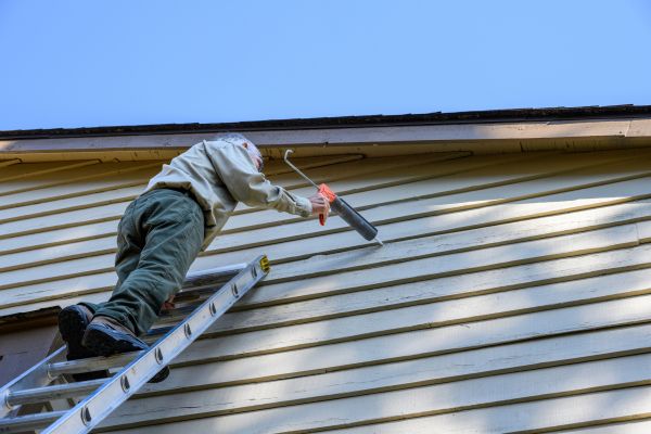 Vinyl Siding Caulk Repair